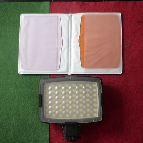 Nanguang CN-LUX560 portable LED video light like new