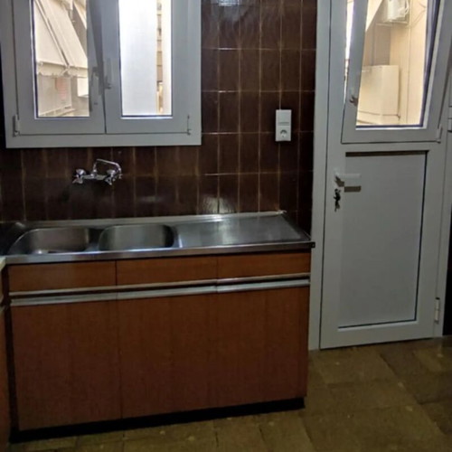 Apartment 98 m² 3rd floor with sea view and balcony in Piraeus