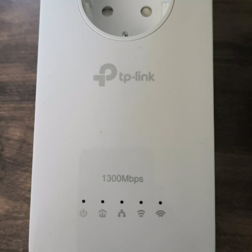 TP-LINK TL-WPA8631P Kit AV1300 Gigabit Passthrough Powerline AC Wi-Fi Kit like new