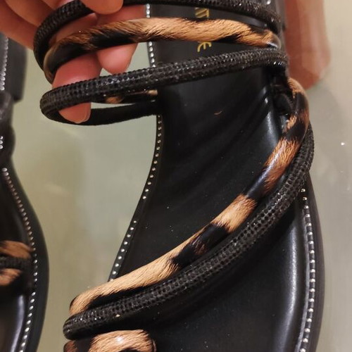Flat sandals size 39 with black and leopard details like new