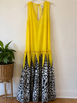 Manolo maxi dress M/L, yellow with black and white floral design