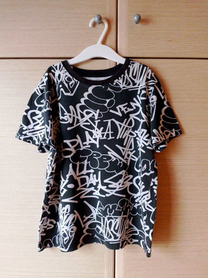 H&M kids shirt black and white like new, size 140 cm