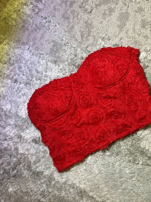 Top with flowers used, red, fits 70B 75C