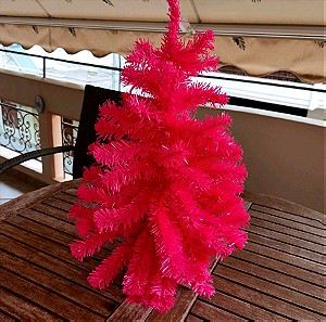 μικρό Χριστούγεννιατικο δέντρο ροζ. δώρο μπαλίτσες άσπρες και τα φώτα!!!