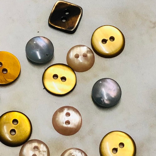 Sewing buttons pack new, 13 pcs