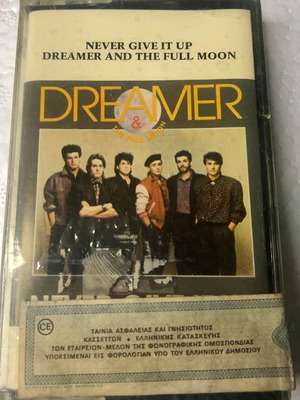 Κασέτα Dreamer & The Full Moon Never Give It Up καινούργιο, pop