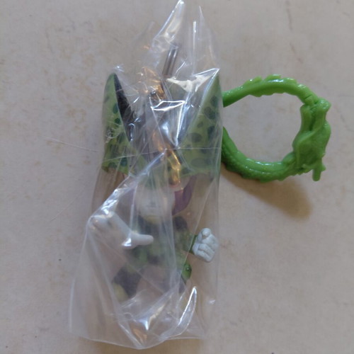 Cell keychain 2000 Dragon Ball sealed new