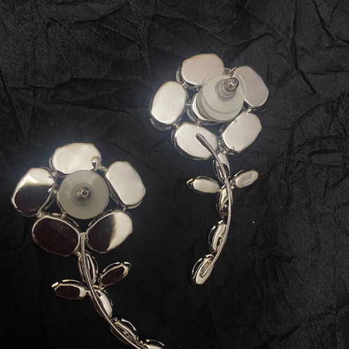 Statement flower earrings new with rhinestones