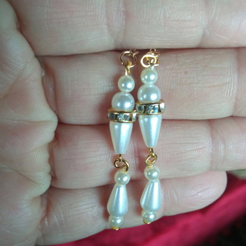 Bijou pearl bead earrings new, white