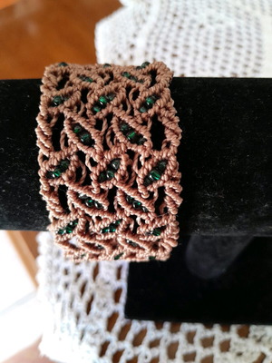 Macrame bracelet like new