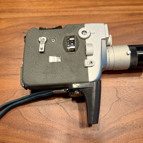 Vintage camera Canon Motor Zoom 8 EEE used, antique collectible model 1962