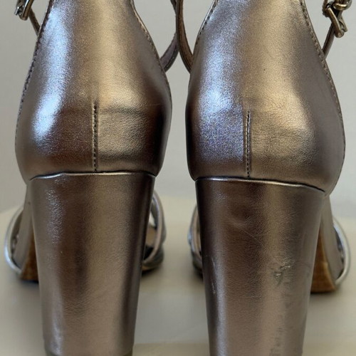 Marco Tozzi gold sandals with tricolor straps like new