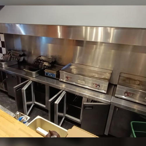 Commercial catering store in Ilioupoli with full equipment