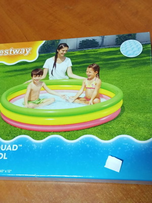 Bestway inflatable pool new 1.52 meters by 30 centimeters