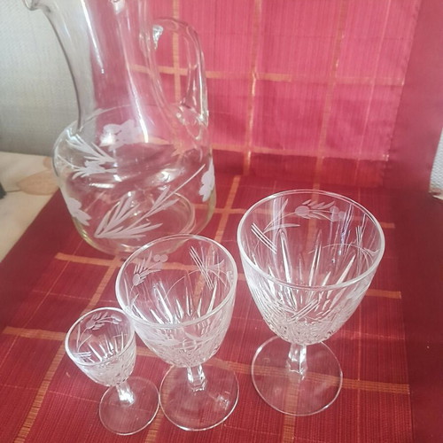Vintage French 25-Piece Glass Serving Set mint condition, service for 8