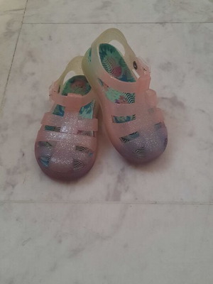 F&F Water Sandals Size 22 Like New With Removable Insole
