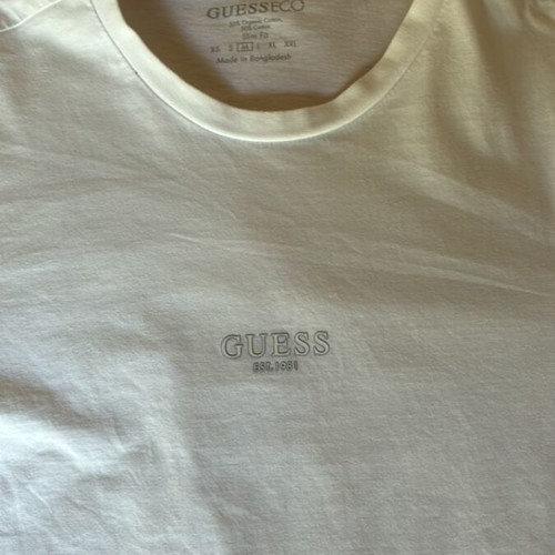 Guess white t-shirt like new, size M