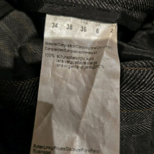 Hugo Boss suit like new, size S / 36 / 8