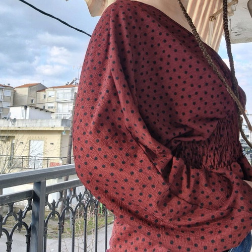 Burgundy blouse with black polka dot pattern Pink Woman like new, size XS