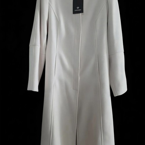Chicard coat new, size 38, beige with buggy sleeves