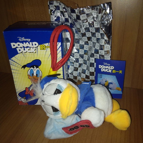 Donald Duck Rising blind box plush like new