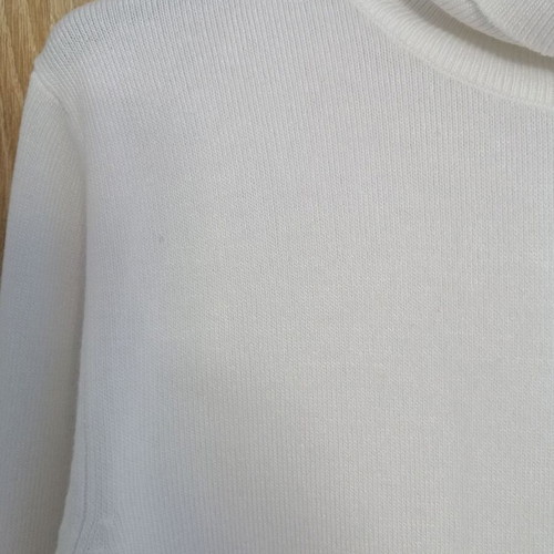 Pullover size S like new, white