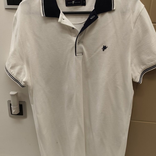 Polo shirt size M like new