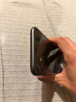 Apple iPhone 11 128GB black silver smartphone