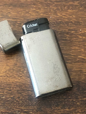Cricket metal lighter case like new