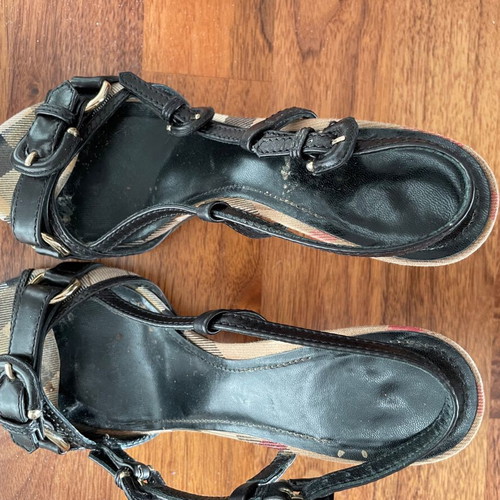 Burberry sandals used, size 36, medium heel, beige