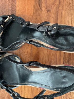 Burberry sandals used, size 36, medium heel, beige