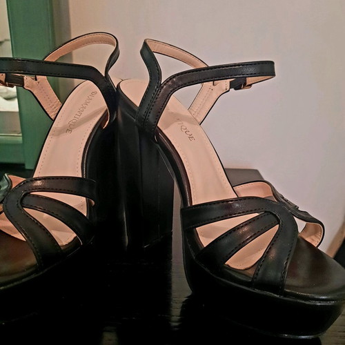 Women's sandals new, size 36, black, 14 cm heel