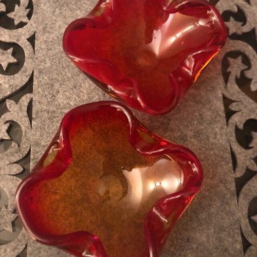 Murano vintage ashtrays pack of 2 red, like new