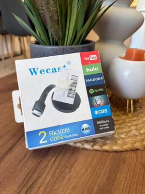 Wecast Screen Mirroring device new, unused