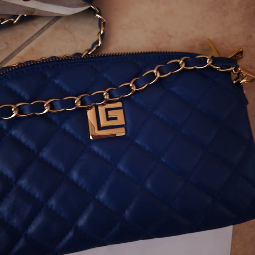 Guy Laroche electric blue leather shoulder bag with gold chain