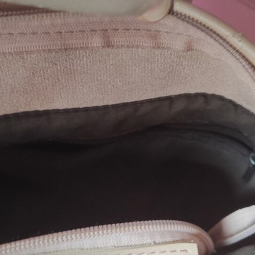 Beige BB shoulder bag like new with chain handles and zipper