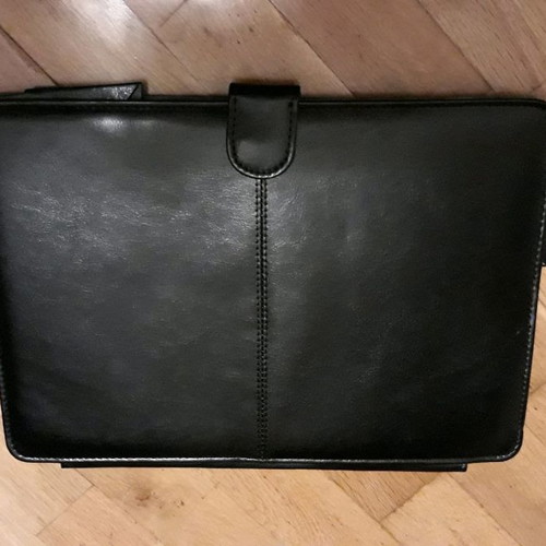 Tablet and laptop case new, dimensions 31×22