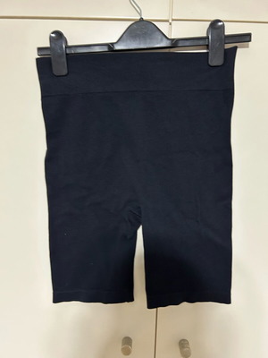 H&M Black Cycling Shorts like new, size S