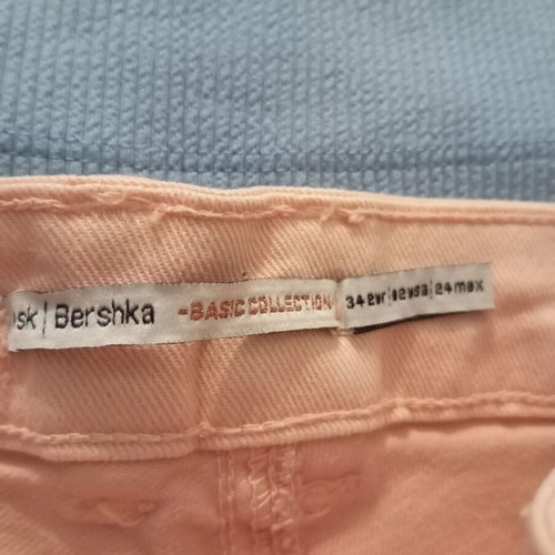 Pink Woman Top and Shorts set like new, size 34