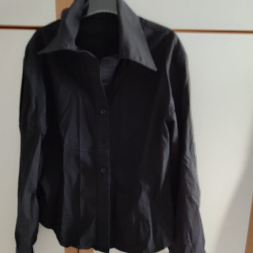 Women's black shirt like new, size S