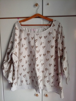 Sweatshirt with hearts Sheego size 54 used, cotton, white beige