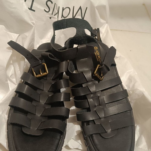 Flatform gladiator sandals new without box