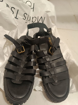 Flatform gladiator sandals new without box