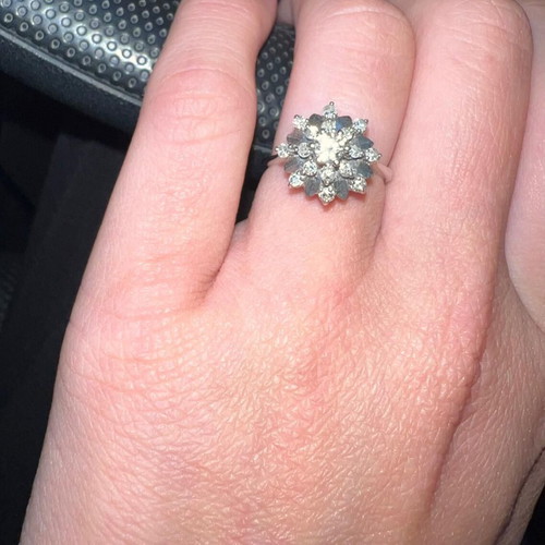 18K White Gold Ring Used with 0.58 Carat Diamonds
