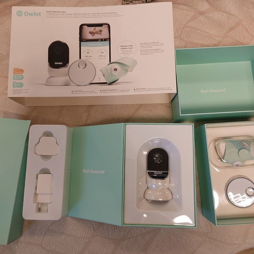Owlet Monitor Duo with Extension Pack new, smart sock and HD camera