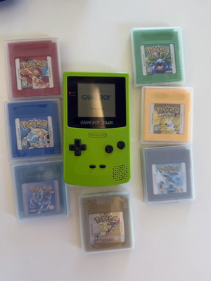 Game Boy Color like new with all Pokemon cartridges