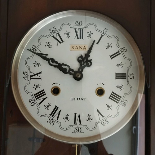 Vintage wall clock pendulum like new, wooden, 31 day mechanism