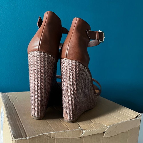 Bershka platforms size 37 brown in very good condition