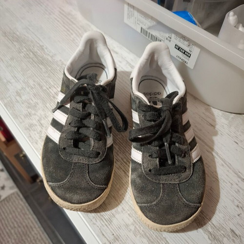 Adidas Gazelle sneakers like new, gray and white, size 28