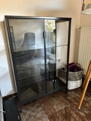 IKEA Rudsta showcase cabinet like new, black with glass doors